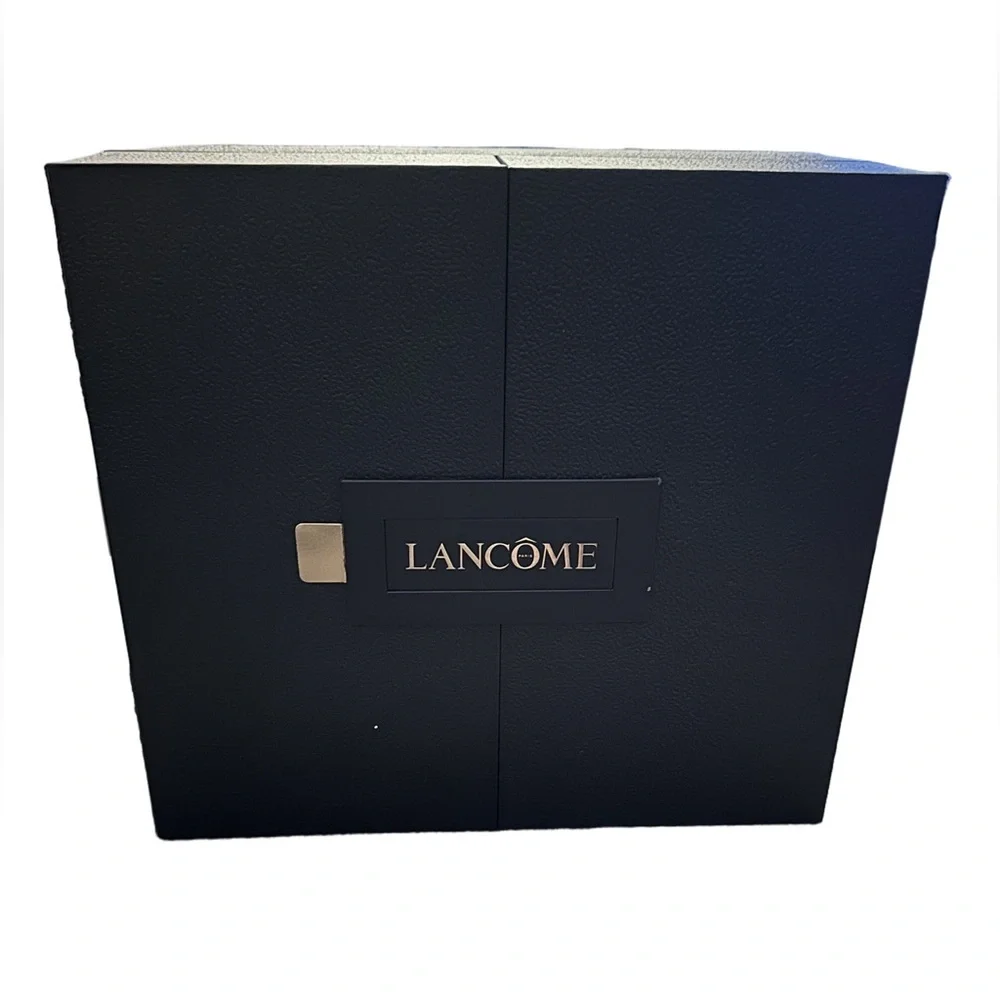 Lancôme La Vie Est Belle Body Lotion 1.6 oz + 2024 Holiday Advent Box (Empty) - Picture 2 of 6